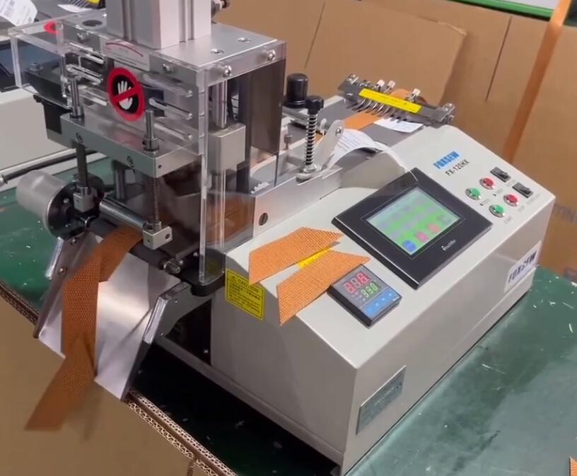 Automatic Angle Webbing Cutting Machine